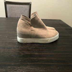 Beige Steven Madden Wedged Sneaker 7.5